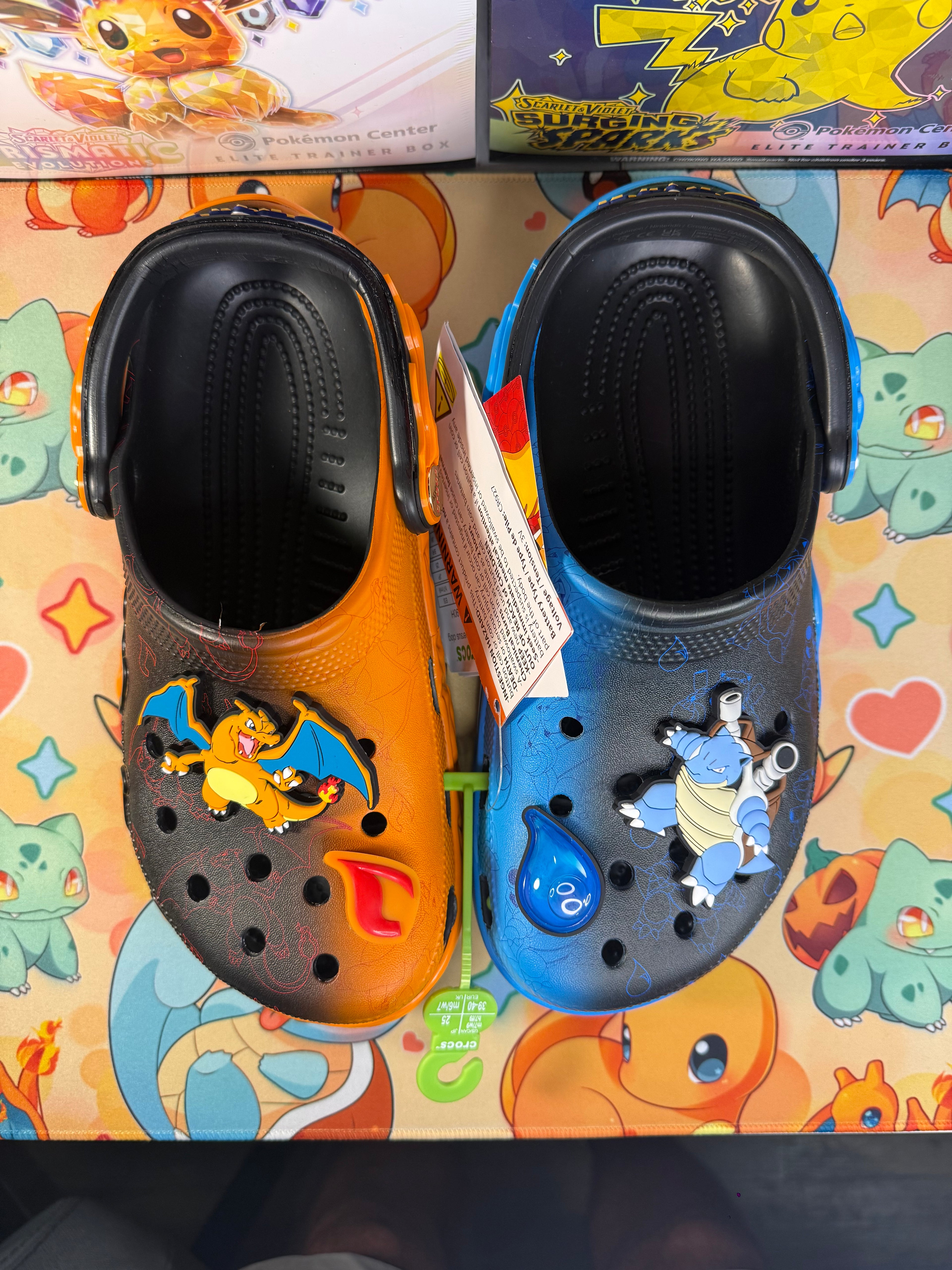 New Pokémon Crocs Versus Clog Mens Size 7 Women Size 9 Charizard Vs Blastoise