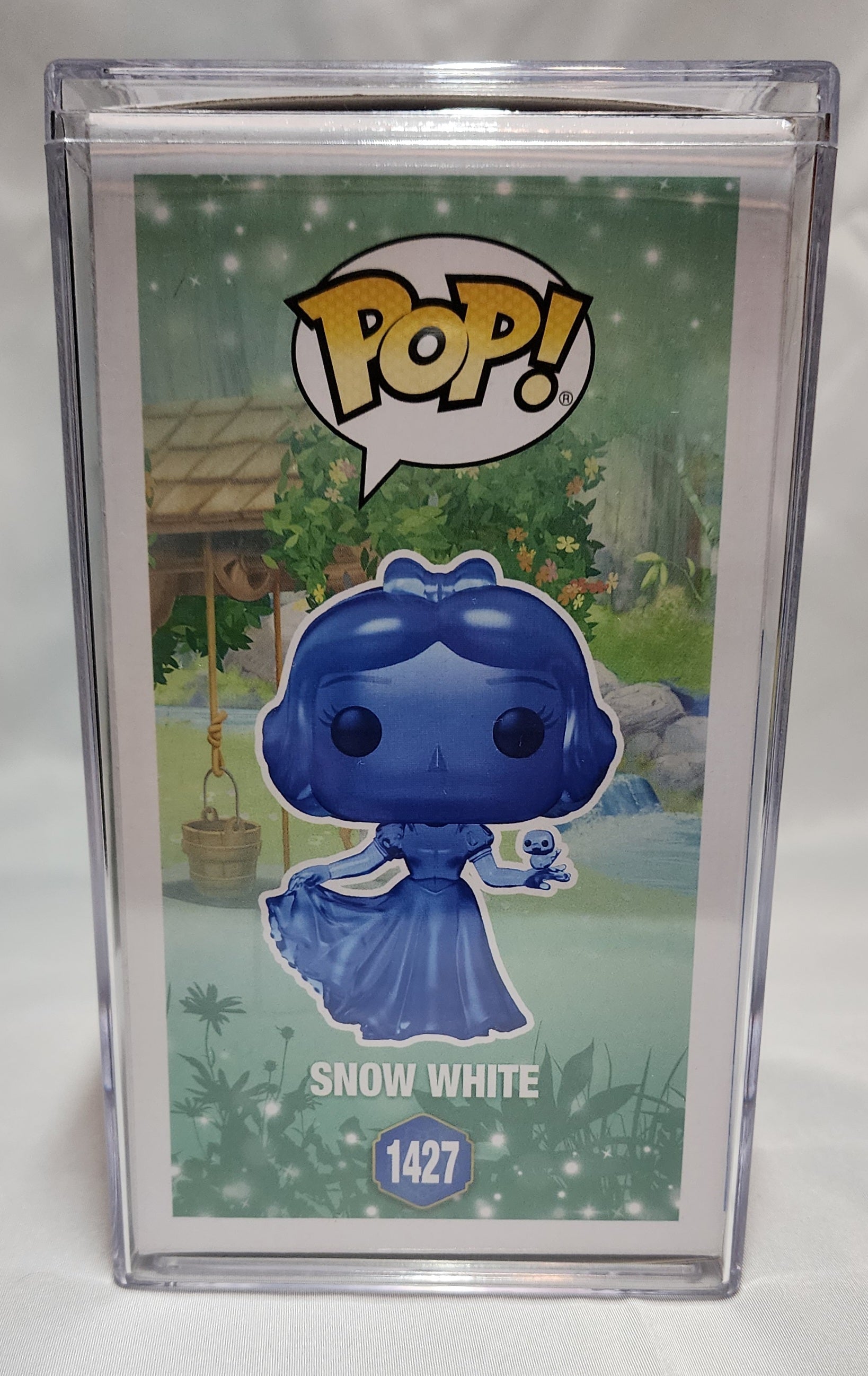Funko Pop Disney Princess (Translucent Blue) Snow White #1427 Glow in the Dark Limited Edition