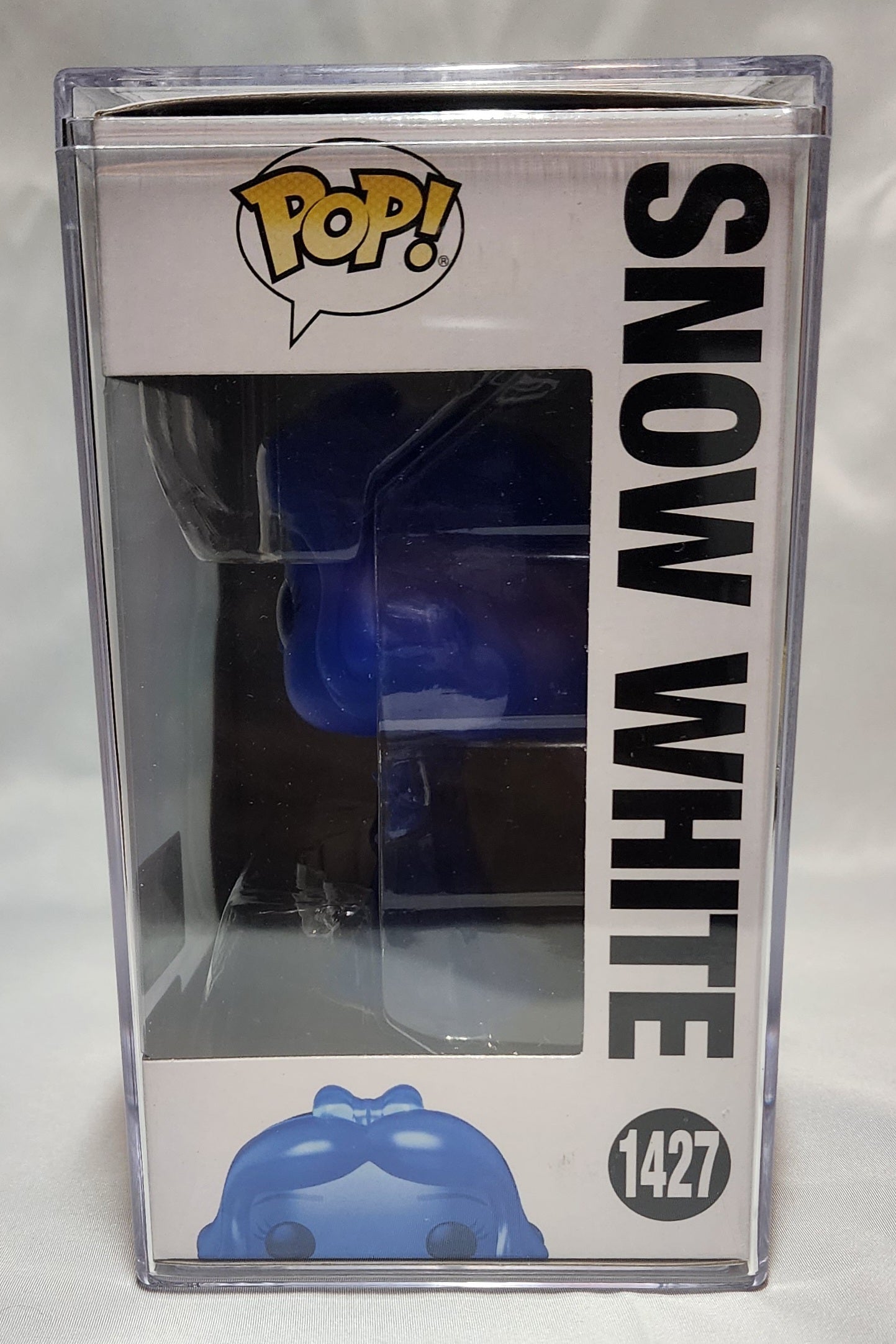 Funko Pop Disney Princess (Translucent Blue) Snow White #1427 Glow in the Dark Limited Edition